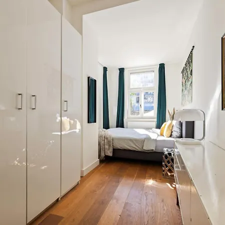 Charming In The Heart Of 아파트 *